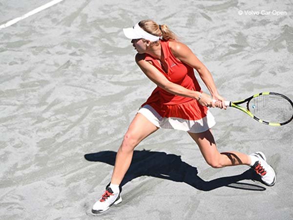 Berita Tenis: Caroline Wozniacki Pastikan Satu Tempat di Perempatfinal Charleston