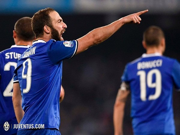 Berita Liga Italia: Ayah Higuain Ungkap Pertengkaran Anaknya dengan De Laurentiis