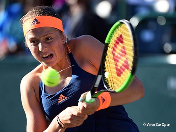 Berita Tenis: Jelena Ostapenko Taklukkan Mirjana Lucic Baroni Untuk Satu Tempat Di Final Charleston