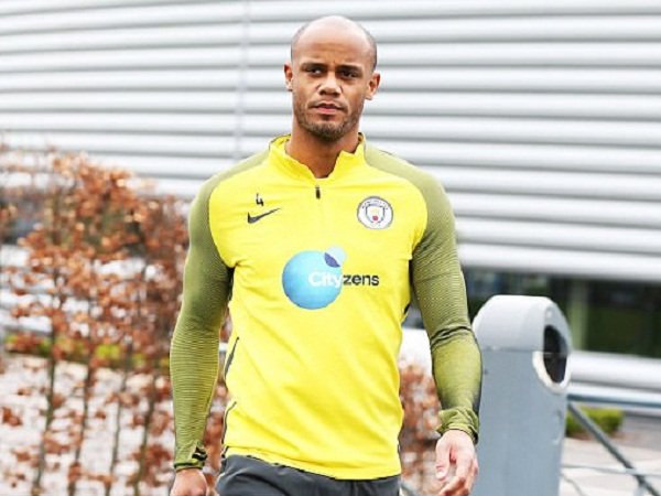 Berita Liga Inggris: Vincent Kompany Siap Kembali Turun Saat Lawan Southampton