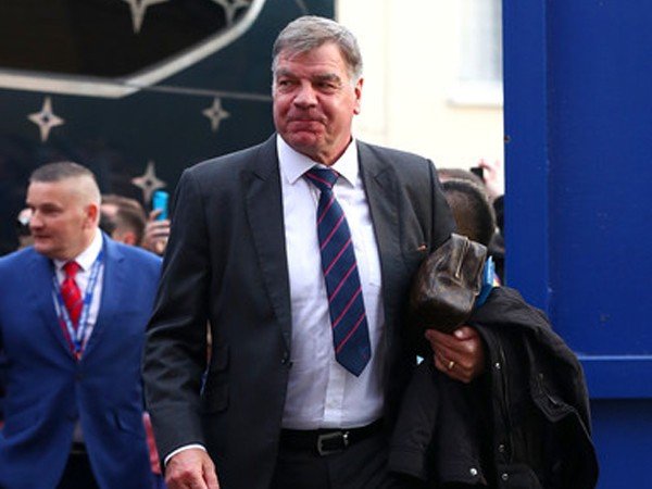 Berita Liga Inggris: Sam Allardyce Minta Crystal Palace Tidak Terbawa Suasana