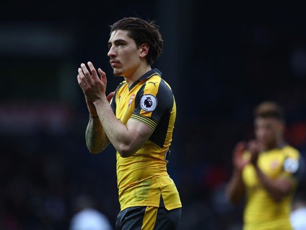 Berita Liga Inggris: Arsene Wenger Desak Hector Bellerin Untuk Beristirahat di Musim Panas