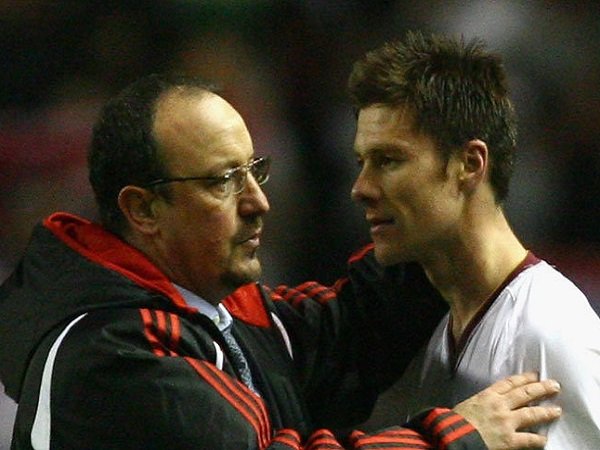 Berita Liga Inggris: Xabi Alonso Bertengkar dengan Benitez Gara-gara Ini