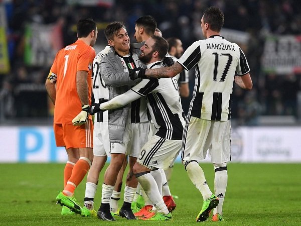 Berita Liga Champions: Juve Diminta untuk Diamkan Publik Camp Nou