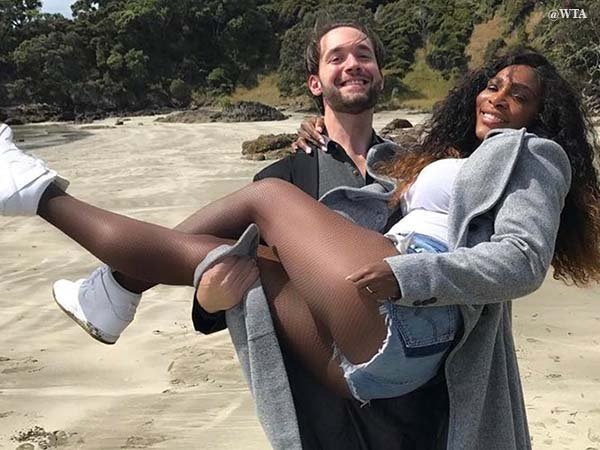 Berita Tenis: Manajer Serena Williams Angkat Bicara Tentang Kehamilan Dan Karier Tenisnya