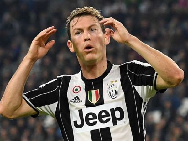 Berita Liga Champions: Lichtsteiner Akui Senang Terhindar dari Real Madrid, Namun Monaco...