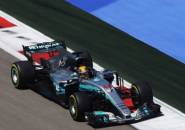 Berita F1: Hamilton Bantah Tudingan Vettel Perlambat Mobil