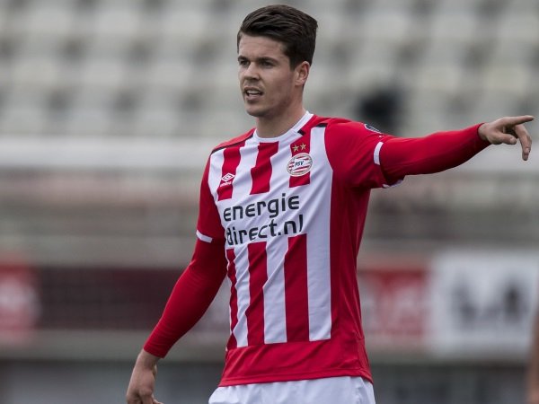 Berita Liga Belanda: PSV Ingin Pertahankan Van Ginkel