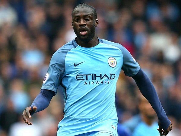 Berita Liga Inggris: Meski Ditawar Banyak Klub, Yaya Toure Masih Setia Tunggu Kontrak Anyar dari City