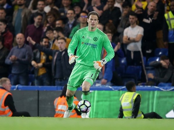 Berita Liga Inggris: Eddie Howe Sambut Asmir Begovic di Bournemouth dengan Harapan Tinggi