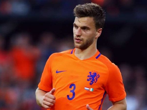 Berita Transfer: Diminati Tottenham, Veltman Buka Peluang Tinggalkan Ajax