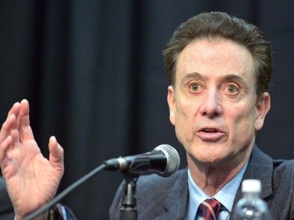 Berita Basket: NCAA Skors Pelatih Tim Louisville, Rick Pitino