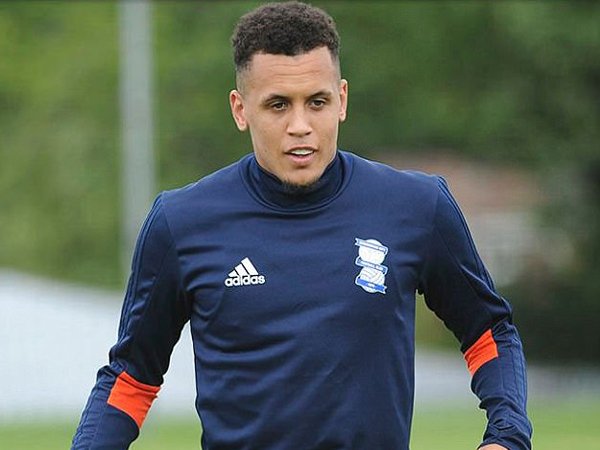 Ravel Morrison berlatih bersama Birmingham City pekan ini ...