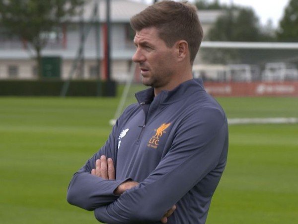 Berita Liga Inggris: Steven Gerrard Mulai Jalankan Perannya Sebagai Pelatih Liverpool U18