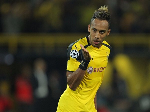 Berita Transfer: Aubameyang Beri Sinyal Gabung AC Milan