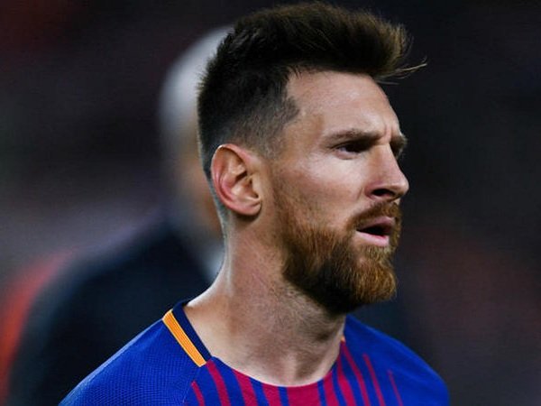 Lionel Messi Dekati Pemain Girona yang Dipinjamkan dari Manchester City