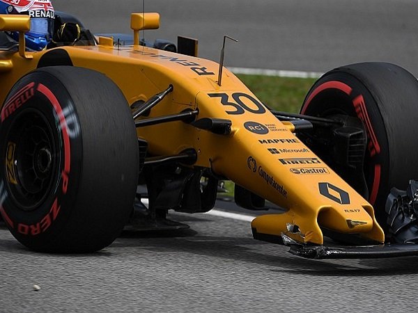 Jolyon Palmer Salahkan Verstappen Atas Tabrakan Saat Sesi FP3