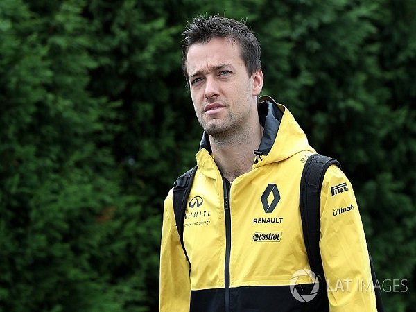 Jolyon Palmer Akan Tinggalkan Tim Renault Setelah Akhir Pekan di Suzuka