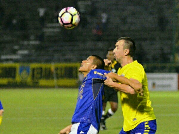 Penyerang Gaek Persib Pilih Serahkan Nasib Kepada Manajemen