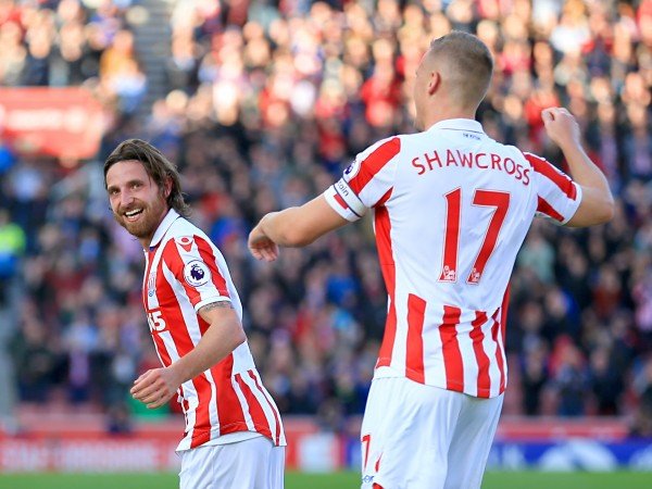 Gagal Cetak Gol, Shawcross Diserang Warganet