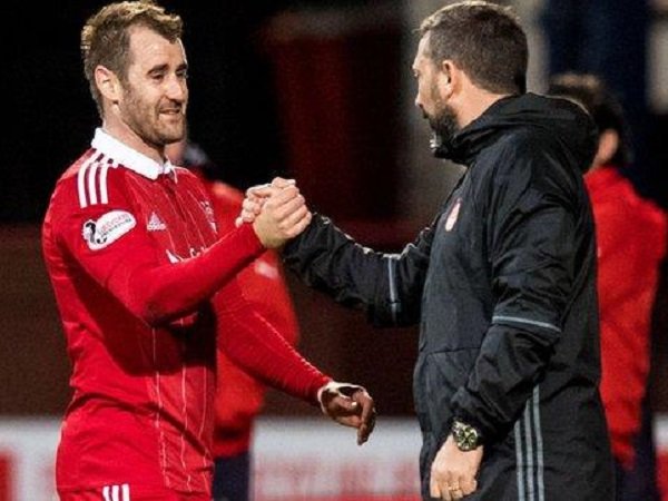 Derek McInnes Akan 'Sambut' Jika Niall McGinn Kembali ke Aberdeen