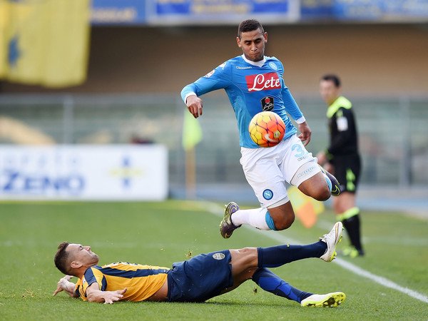 Incar Faouzi Ghoulam, United Kini Jadi yang Terdepan?