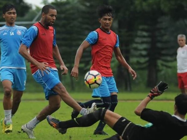 Tekad Penyerang Arema FC Jawab Keraguan Aremania