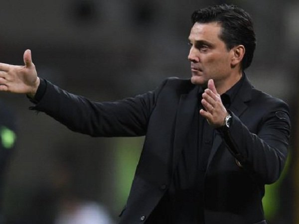 Maradona Serang Montella Usai Ditunjuk Jadi Manajer Sevilla