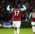 Zabaleta Sebut Chicharito sebagai Pemain Profesional Sejati