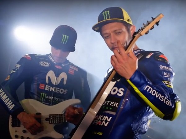 Rossi dan Vinales 'Ngeband' Sambil Perkenalkan Motor Terbaru Mereka