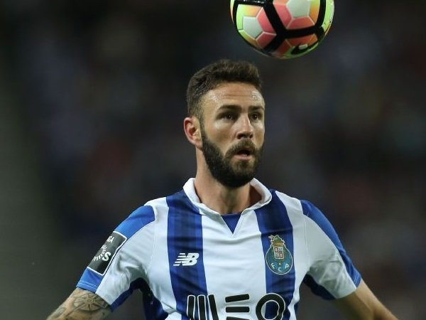 Real Betis Segera Gaet Layun