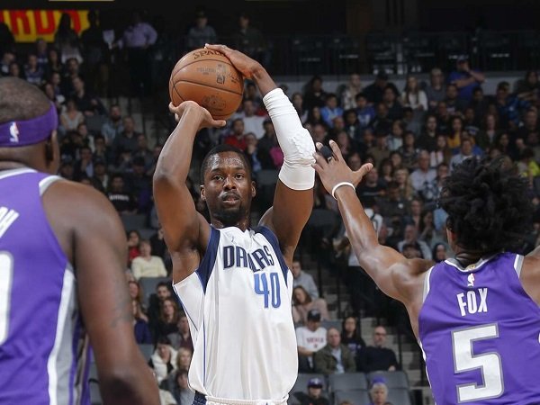 Dallas Mavericks Pecundangi Tuan Rumah Sacramento Kings