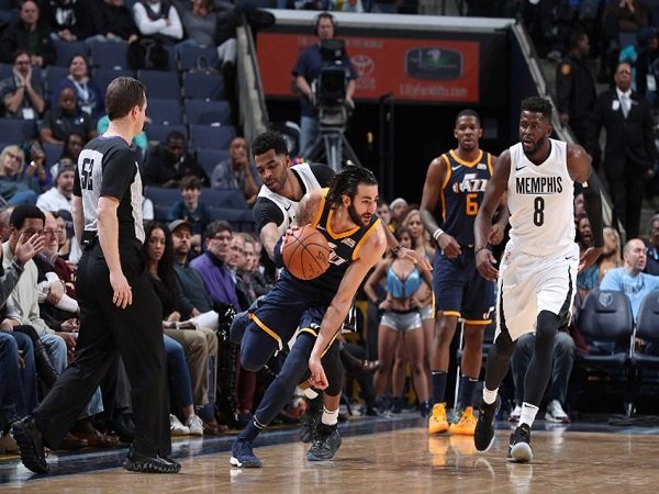 Ricky Rubio Bawa Utah Jazz Benamkan Memphis Grizzlies