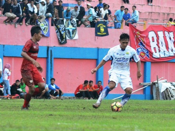 Rizky Hidayat bersyukur dapat tampil dengan jersey Persib