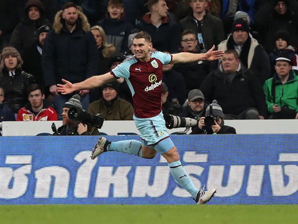 Komit dengan Burnley, Sam Vokes Siap Jebol Gawang Southampton