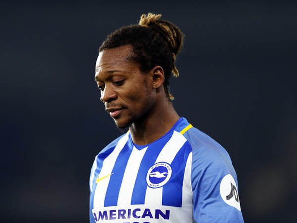 Brighton and Hove Albion Perpanjang Kontrak Gaetan Bong Hingga 2019