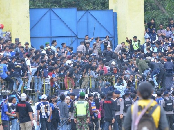 Bobotoh Kritisi Kesiapan Panpel Perserang Saat Menjamu Persib