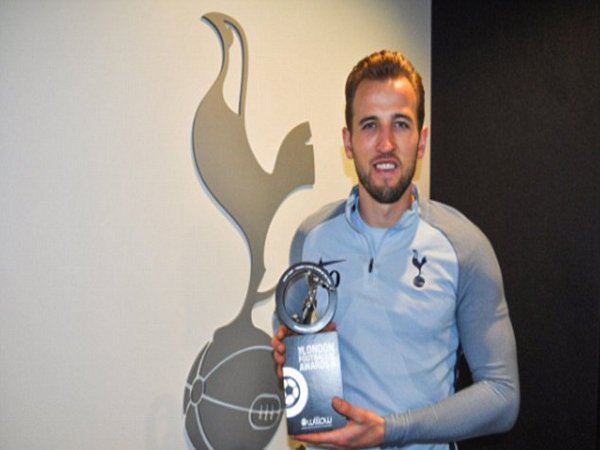 Harry Kane Dianugerahi Gelar Pemain Terbaik London Football Awards 2018