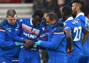 Striker Stoke City Dipastikan Alami Cedera Bahu