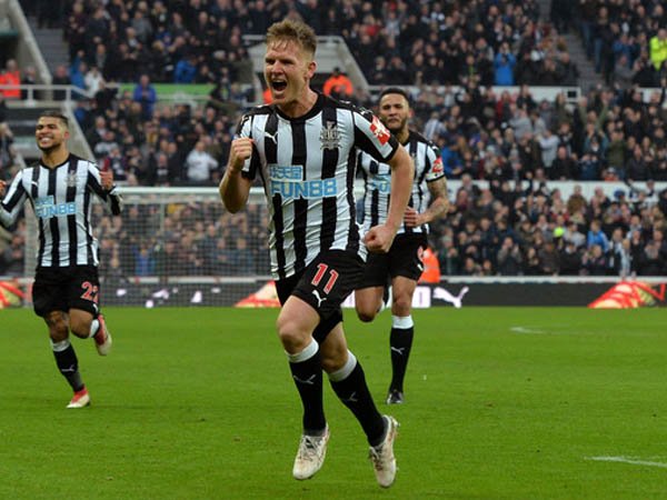 Tidak Ingin Jemawa, Matt Ritchie Minta Newcastle Tetap Fokus