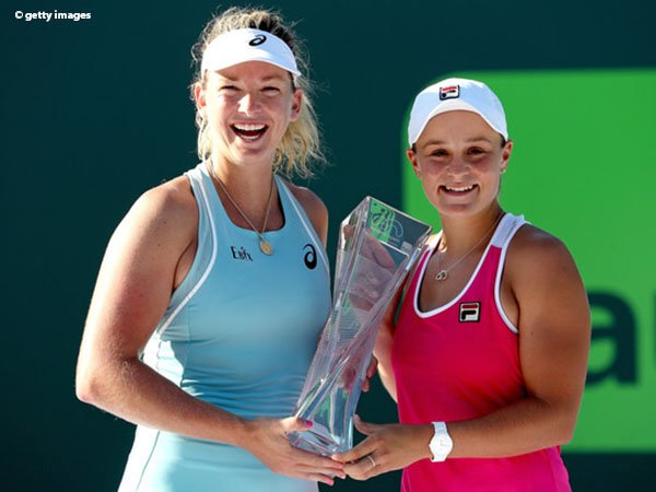 Ashleigh Barty Dan Coco Vandeweghe Juarai Miami Open Nomor Ganda