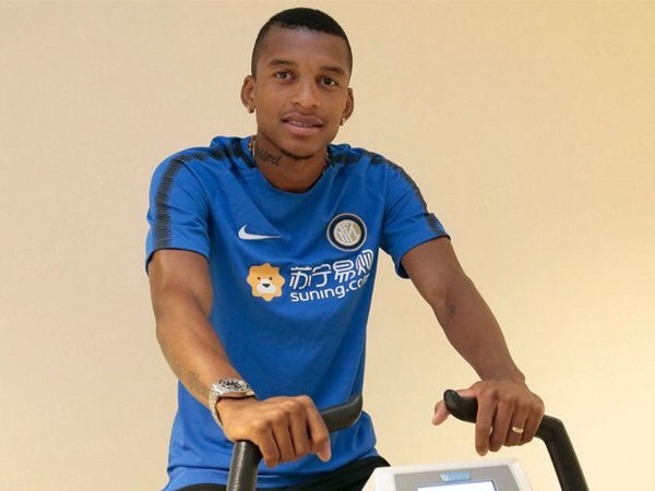 Sulit Dapatkan Kesempatan Bermain, Dalbert Dikabarkan Ingin Segera Hengkang Dari Inter Milan