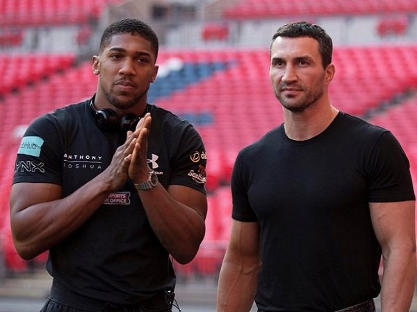 Klitschko: Lawan Wilder Laga Berbahaya Bagi Joshua