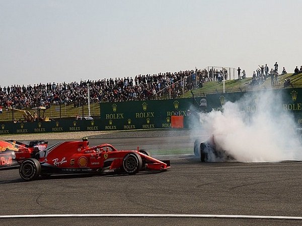 Jos Verstappen Kecewa dengan Tindakan Putranya di GP Tiongkok