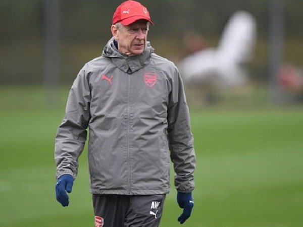 Sepinya Penonton Di Emirates Bisa Memaksa Arsene Wenger Tersingkir