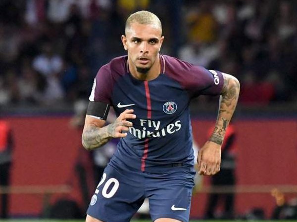 Tiga Raksasa Premier League Antri untuk Dapatkan Layvin Kurzawa