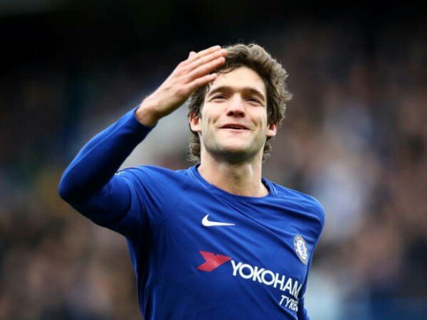 Barcelona Incar Bek Andalan Chelsea Ini