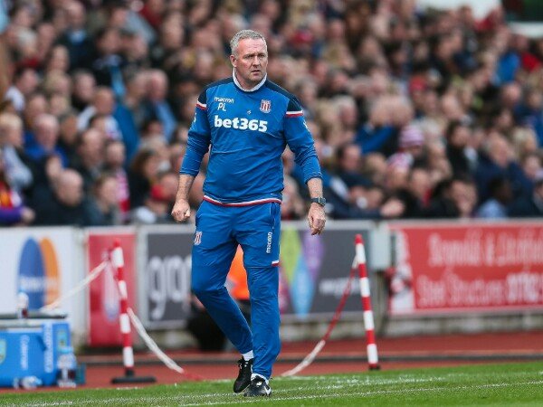 Jelang Tandang ke Anfield, Lambert Tidak Takut dengan Tekanan