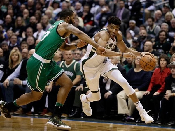 Kalahkan Celtics, Bucks Paksakan Game Tujuh