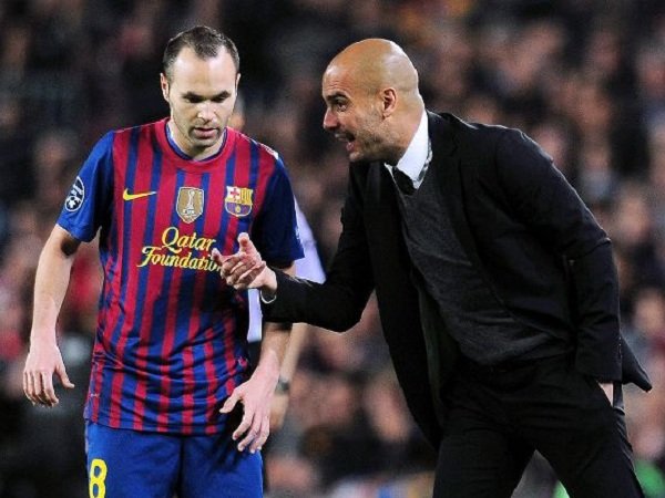 Guardiola Bantah Berniat untuk Bujuk Iniesta ke Manchester City